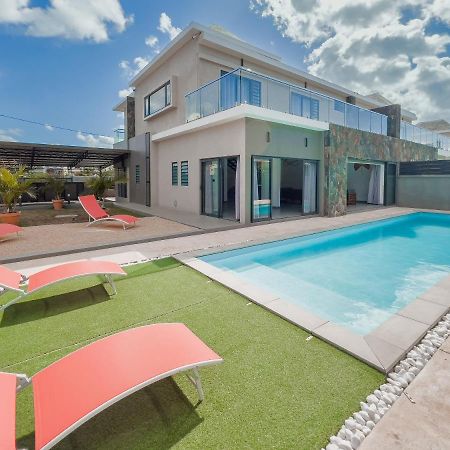 Spacious 4 Bedrooms Villa With Infinity Pool Grand-Baie Kültér fotó