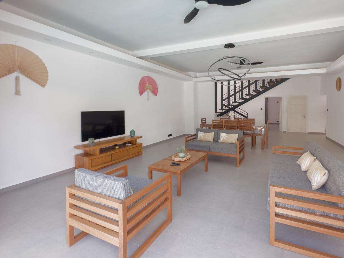 Spacious 4 Bedrooms Villa With Infinity Pool Grand-Baie Kültér fotó